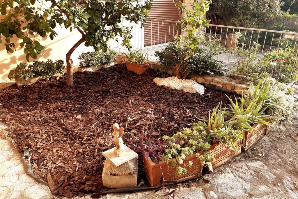 Casa Con Giardino: Varazze Esterno foto